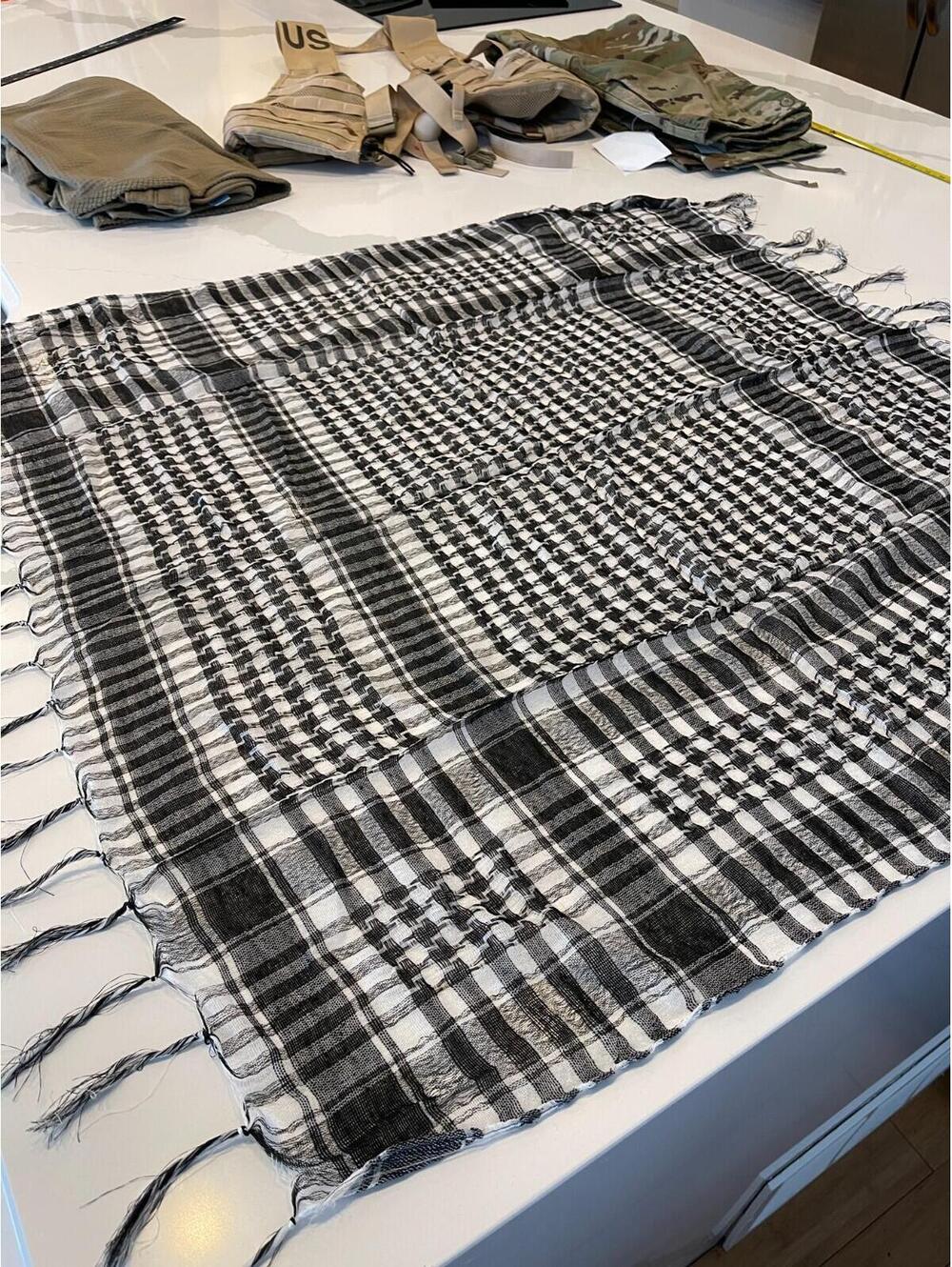 LIGHTWEIGHT SHEMAGH SPECIAL FORCES SEALS GREEN BERET TACTICAL SCARF WHITE BLACK
